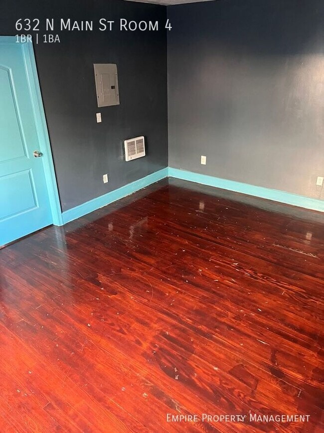 Photo - 632 N Main St Unidad 4