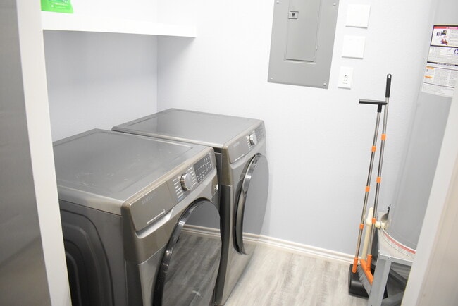 1911 Banita St Unit 102
