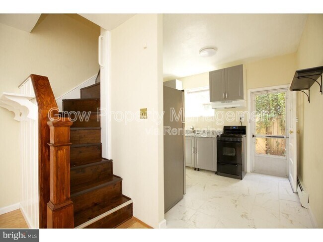 Photo - 2416 Manning St