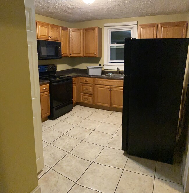 Building Photo - 906 W Lackawanna Ave Unit 906 -2nd floor