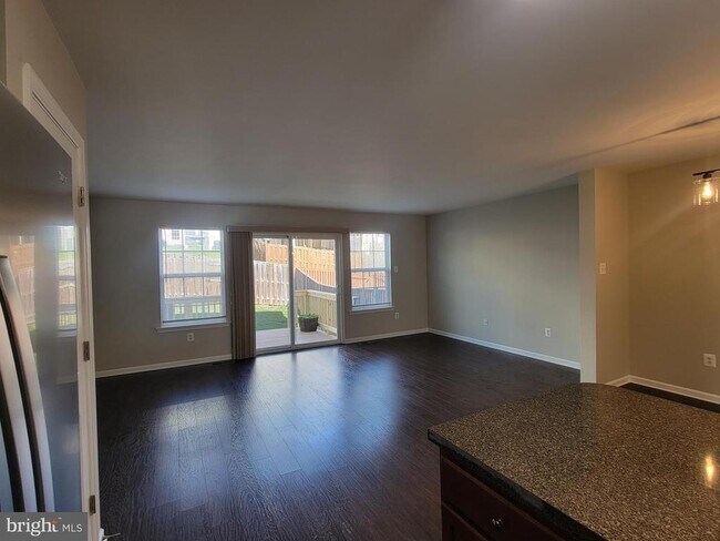 Photo - 216 Monticello Square