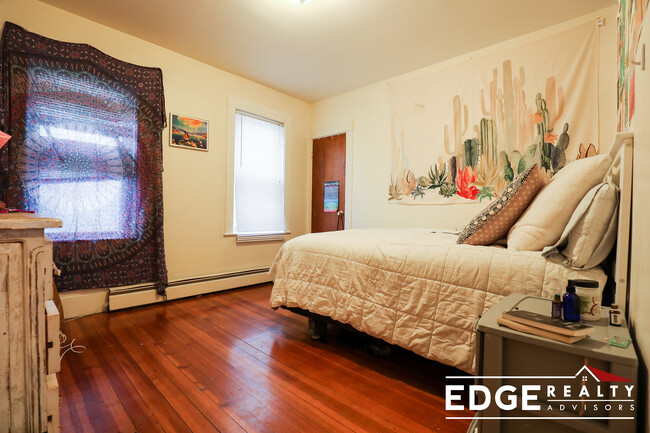 Photo - 505 Washington St Apartments Unit 1