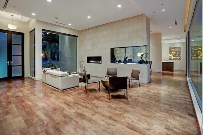 Photo - 721 E Creekside Dr