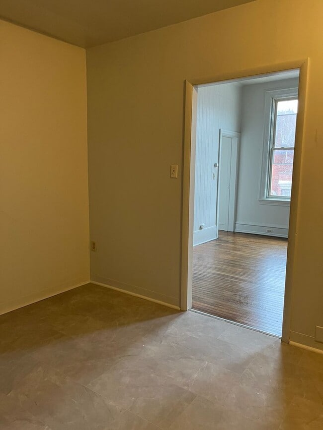 Photo - 415-417 Locust St Unit Apt 3