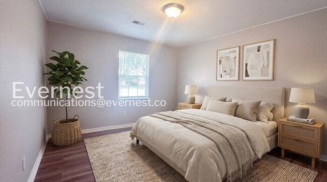 Photo - 3 Bed/1 Bath Home with Off-Street Parking / Vouchers Accepted / Available Now!