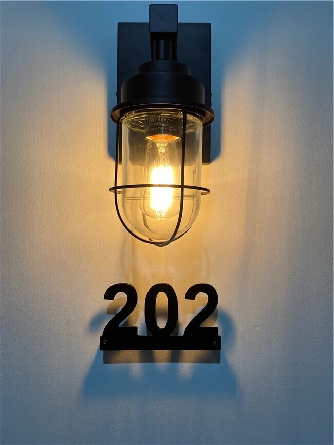 Photo - 111 S Main St