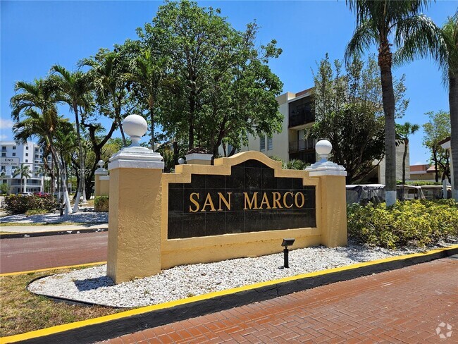 Building Photo - 8860 Fontainebleau Blvd Unit 304 Rental