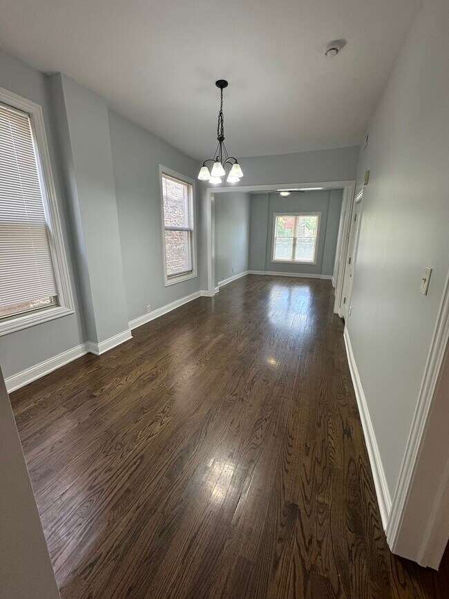 Photo - 3434 W Le Moyne St Unit 2