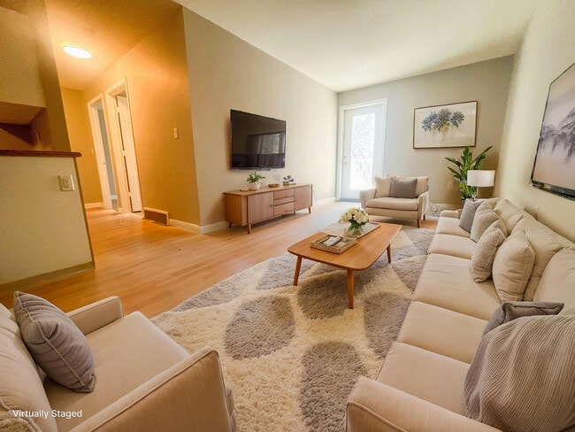 Photo - Regina Court Apartments