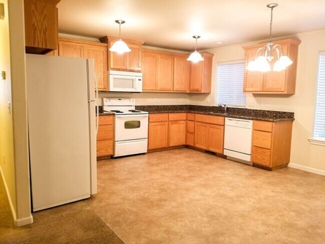 Photo - Clean 2 Bedroom. 2 bath apartment