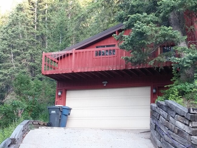 Building Photo - 5 Matterhorn Cir
