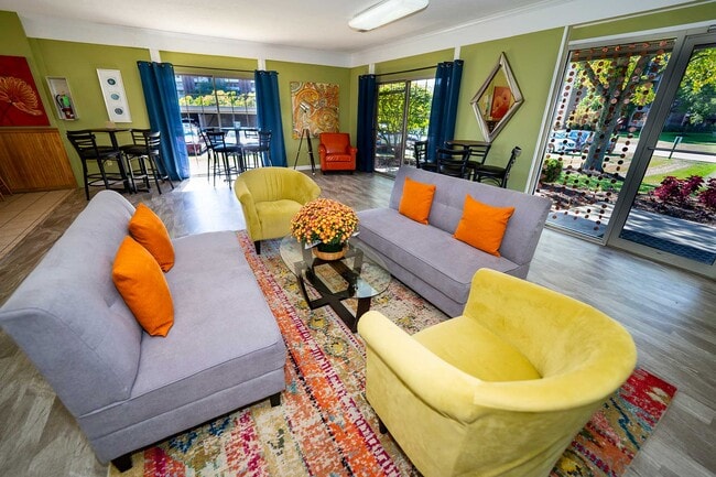 Laurel Village Apartments