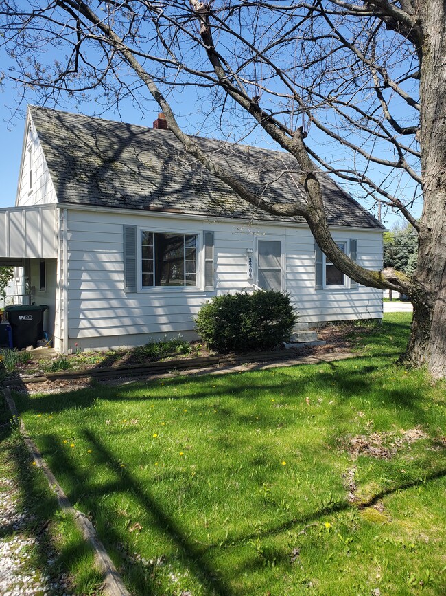 Photo - 3206 Highland Rd House