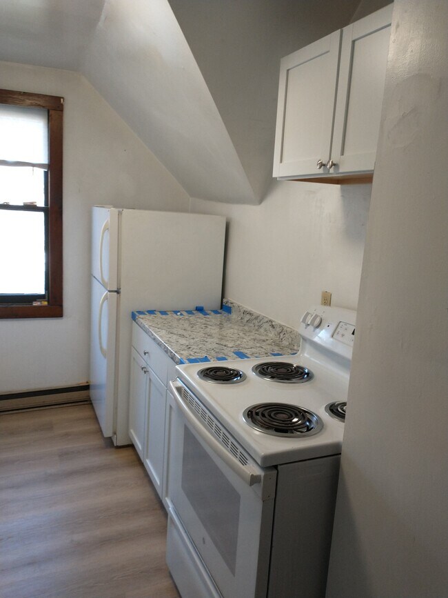Kitchen View 1 - 702 N Aurora St Unit 3