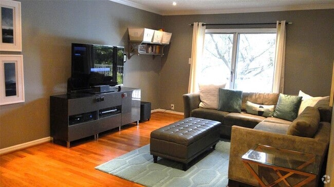 Building Photo - 2601 Bellefontaine Unit B216 Rental
