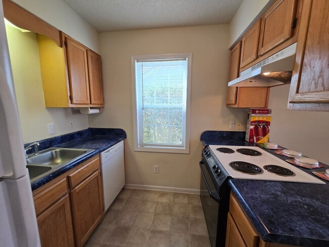 Photo - Cute 3 Bed, 2Bed, Single Family Ranch 30 Minutes to NC/VA Line