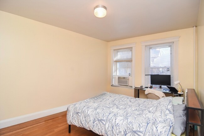 96 St Paul St Unit 3