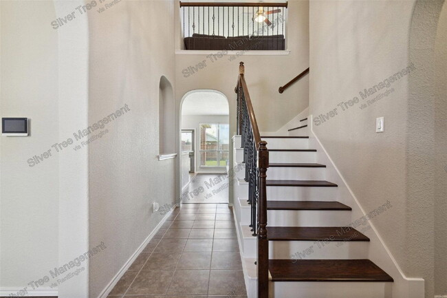 Photo - 1416 Elkford Ln