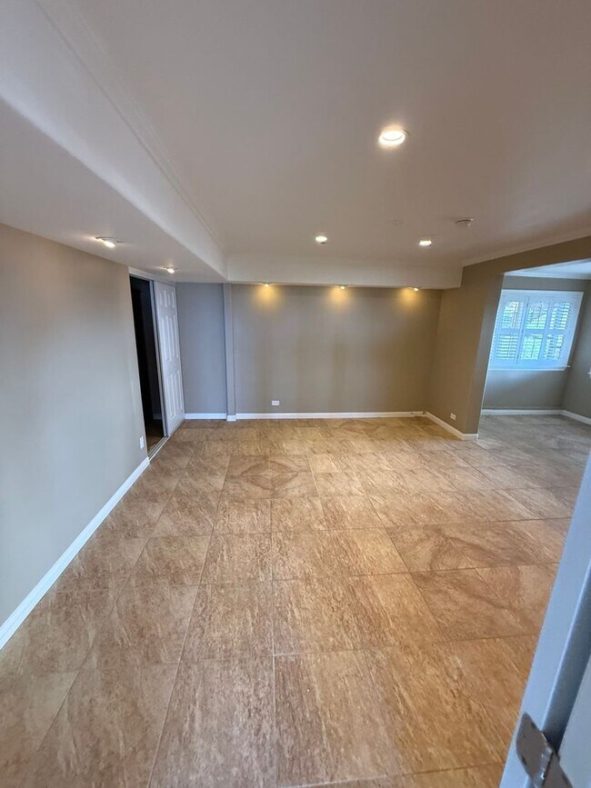 Photo - 1627 Paula Dr Unit Downstairs