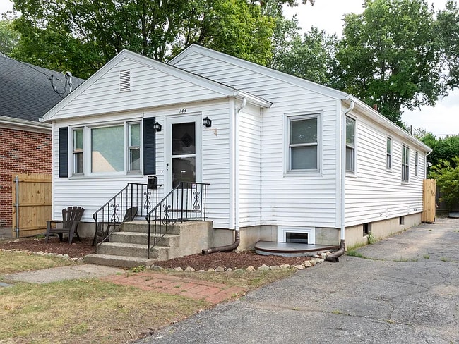 144 Texas Ave