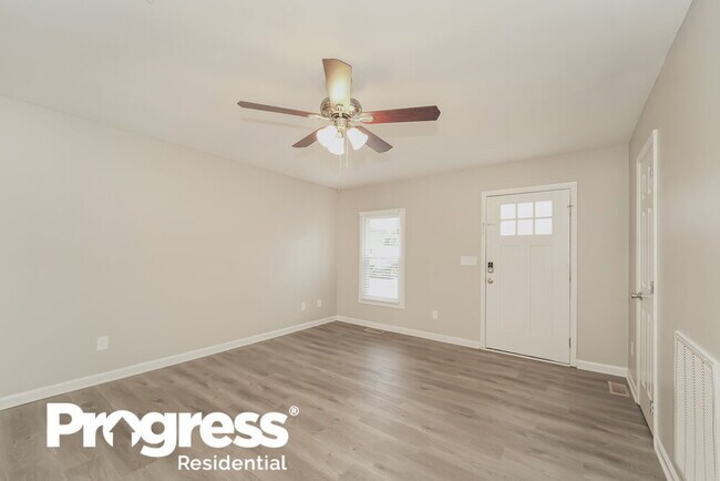 Photo - 2428 Red Tip Dr SE