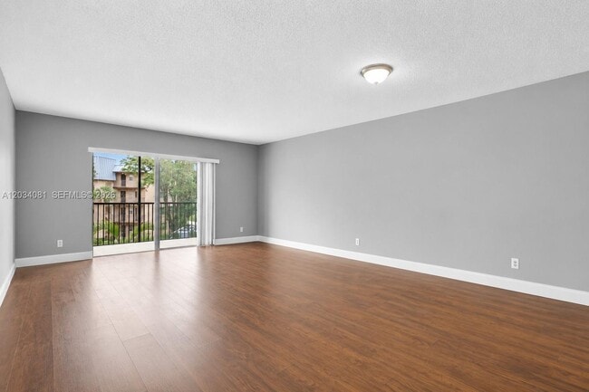 Building Photo - 5961 N Falls Cir Dr Unit 309