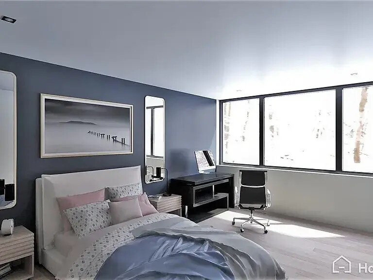 Photo - 45 RIVER Dr S