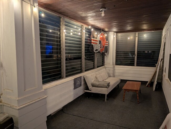 Photo - 2184 Wascana Ave