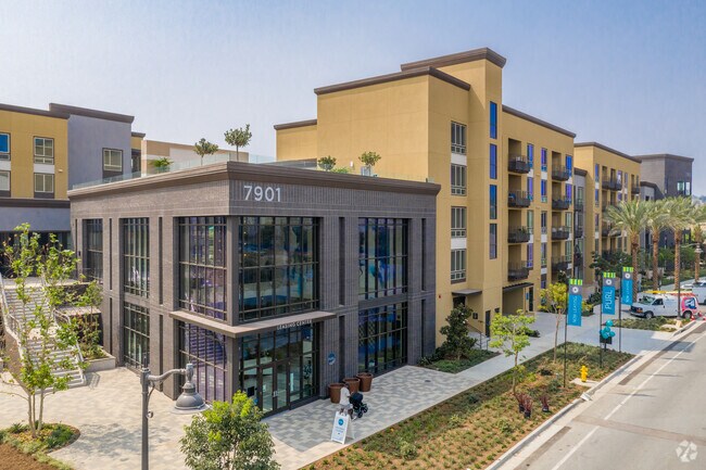 Leasing Entrance