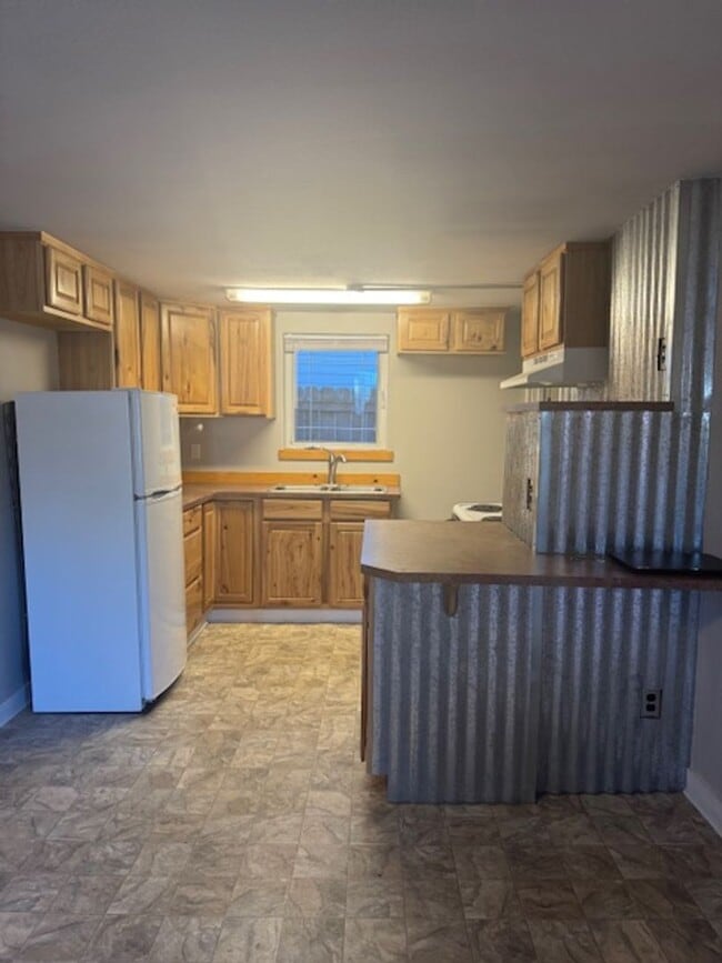 Photo - NW Bend Cottage! 1 pet considered!