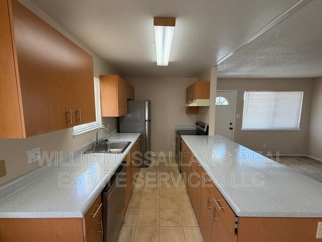 Photo - 2140 Palisade Ave