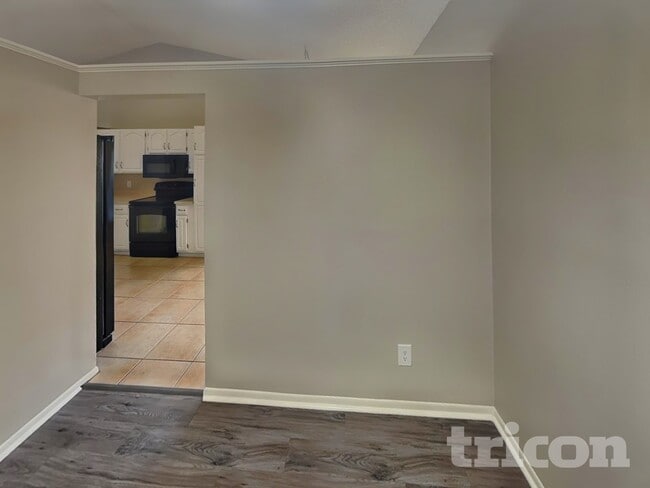 Photo - 778 Birgham Pl