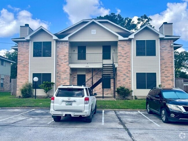 Building Photo - 2220 Millstone Dr Unit 2220 D Rental