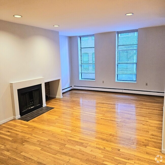 Building Photo - 407 Marlborough St Unit 2B Rental