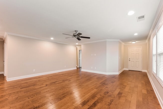 Photo - 109 Rein Dance Ln