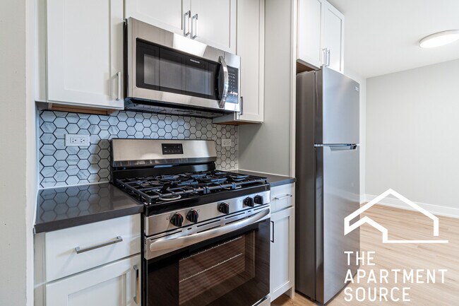 Photo - 540 W Aldine Ave