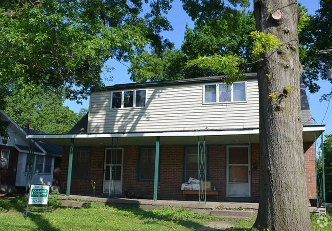 Building Photo - 1517-1519 Paris Unit 1517 Paris Rd Rental