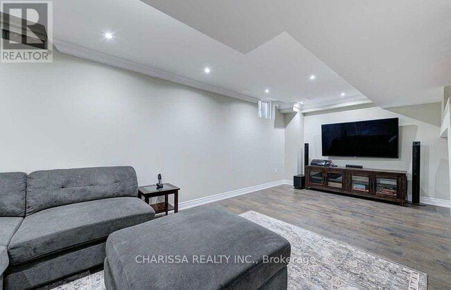 Photo - 131 Spring Creek Dr