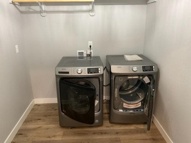 Photo - 712-726 26 St NW