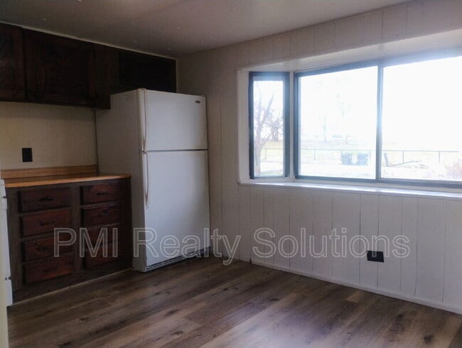 Photo - 300 Elberta Ave