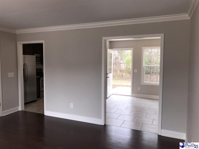 Photo - 1408 Travis Ct