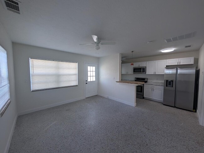 Photo - 124 146th Ave E