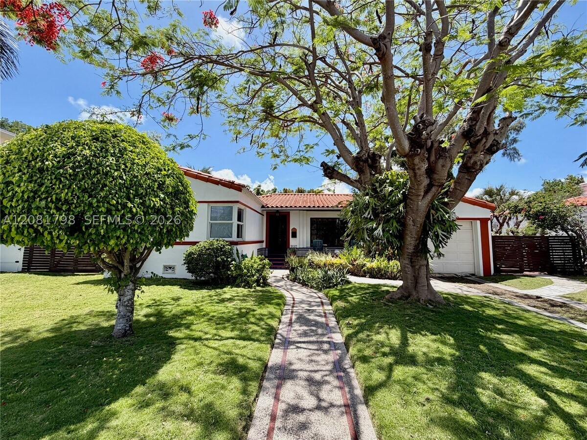 Photo - 9132 Byron Ave