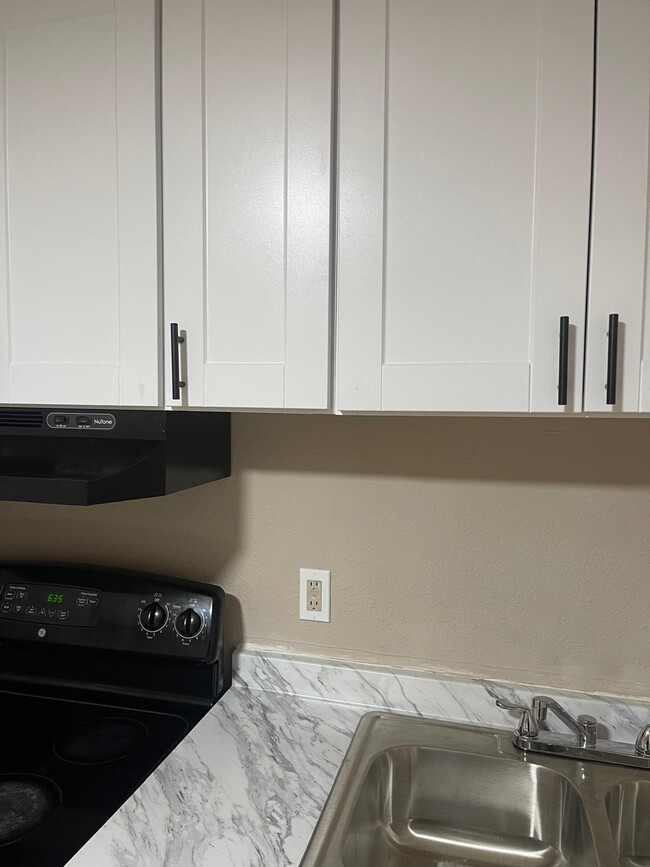 Photo - 2909 E 25th Ave