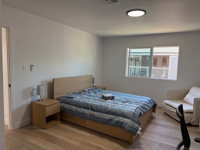 Building Photo - 664 Carefree Dr Unit Master's Bedroom Rental