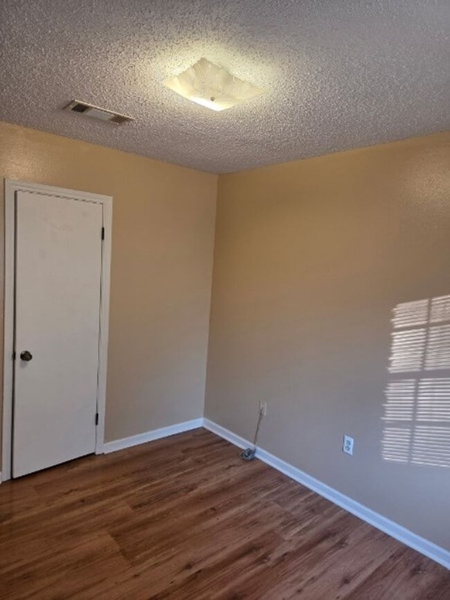 Photo - Rent with confidence, live with ease