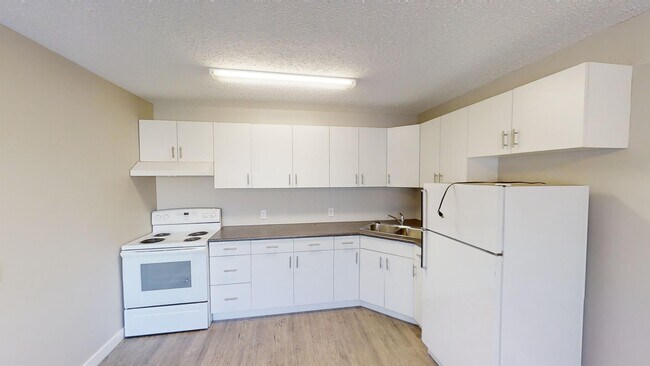 Photo - 9932-9105 105 Ave Unit 306
