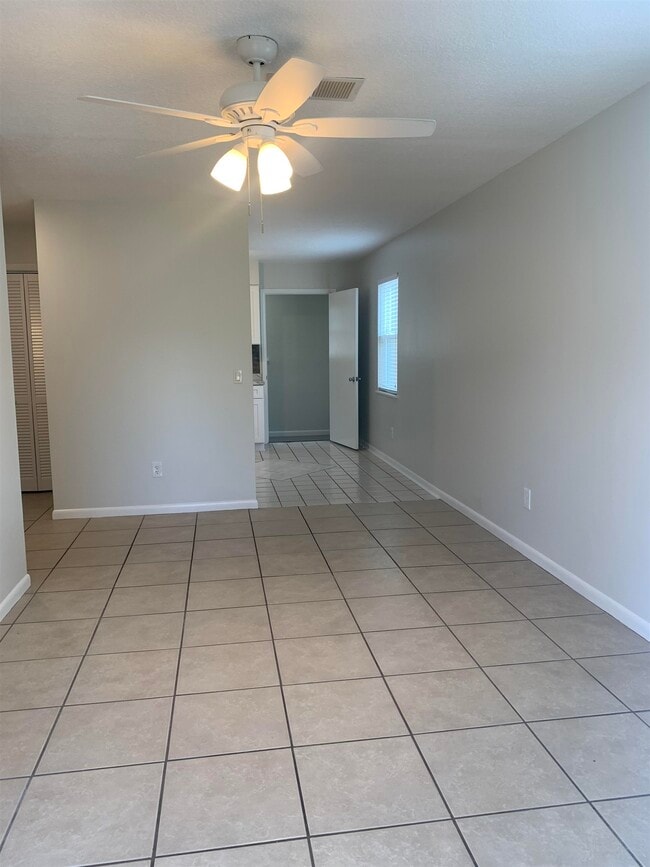 Photo - 290 Floridian Ave Unidad A