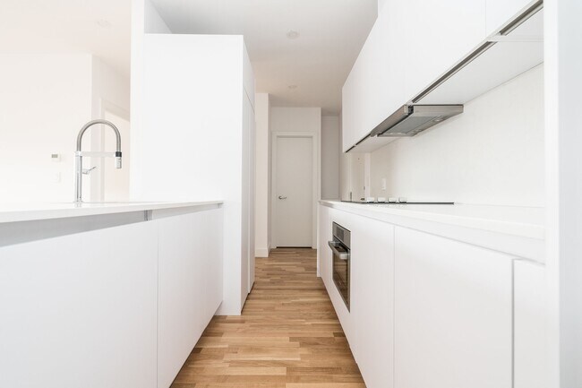 Building Photo - 111 Lawton Blvd Unit 610