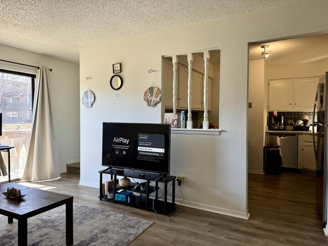 Photo - 13 Parkside Ct Unit 4